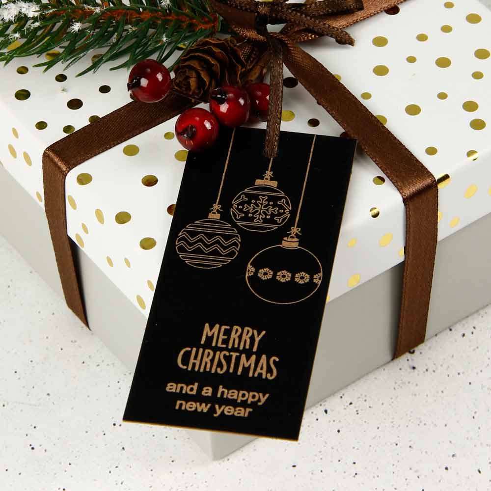 Hang tag "Merry Christmas" three Christmas balls - glossy